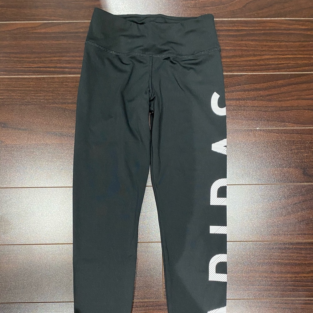 Adidas Youth Leggings with side logo size 11-12Y